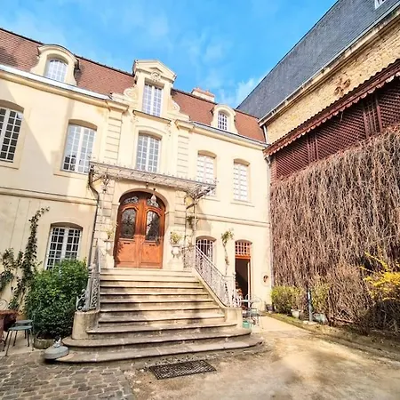 Suite Standing Dans Bel Hotel Particulier Dijon Exterior photo