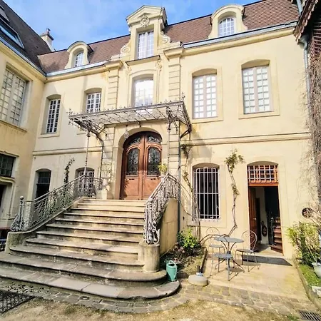 Suite Standing Dans Bel Hotel Particulier Dijon Exterior photo
