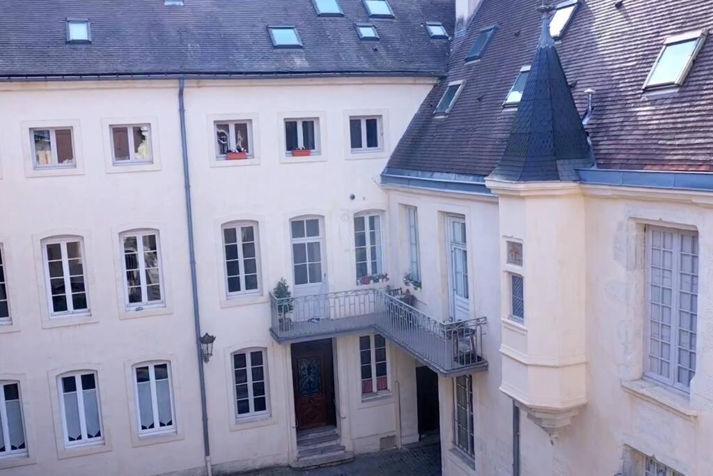 Standing Dans Bel Particulier * Dijon